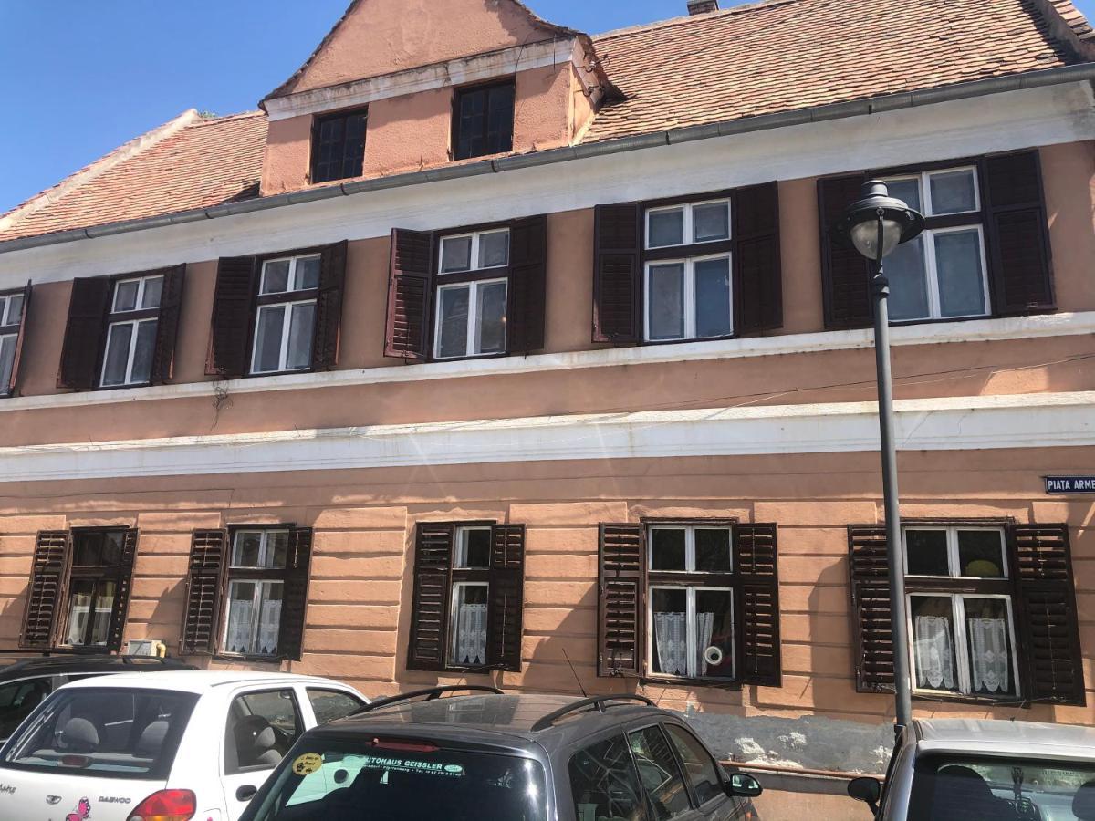 Residence Piata Armelor Sibiu Exterior photo