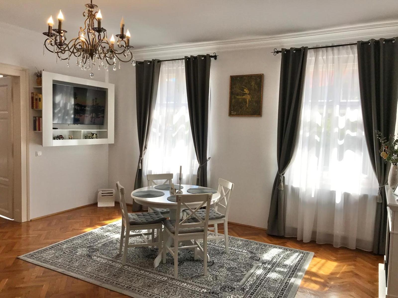 Residence Piata Armelor Sibiu Exterior photo