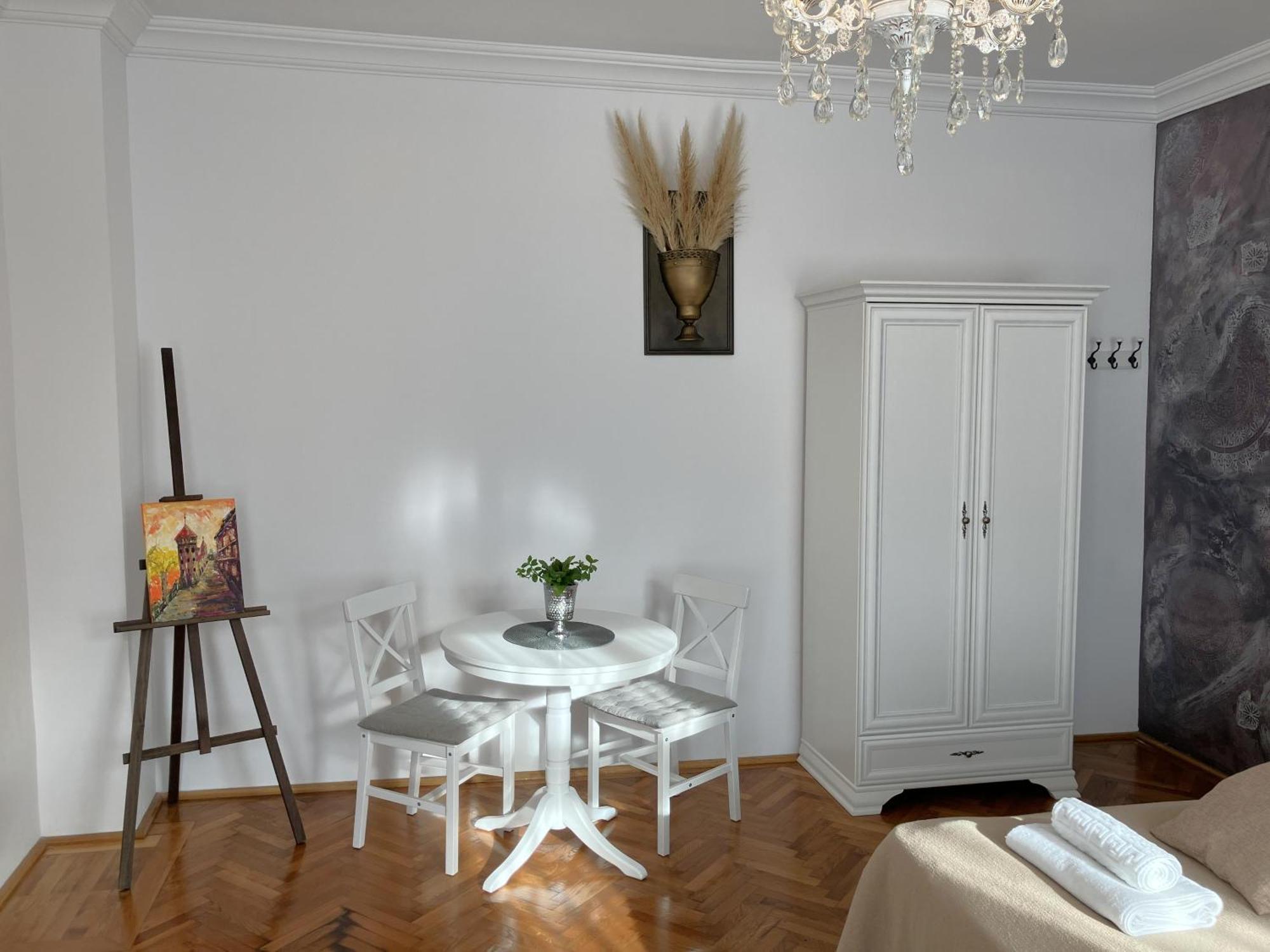 Residence Piata Armelor Sibiu Exterior photo